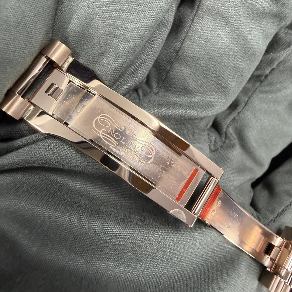 Rolex | Day-Date | 128235 | Rose gold | 36 x 43 mm | Rose gold | Blue | Automatic