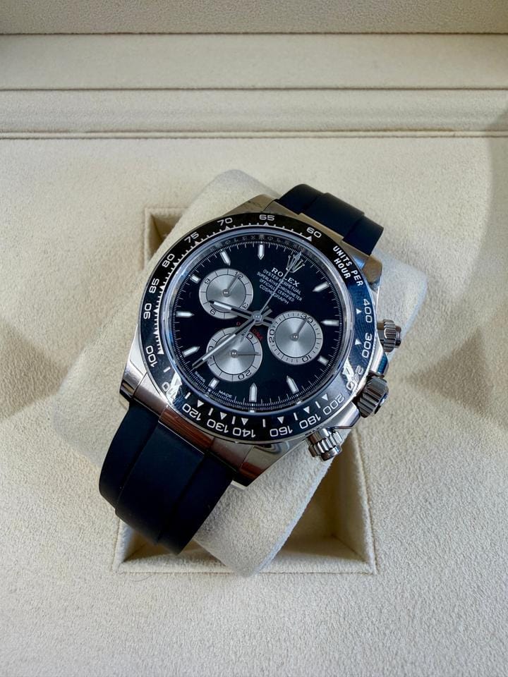 Rolex | Daytona | 126519LN-0006 | White gold | 40 mm | Rubber | Black | Automatic