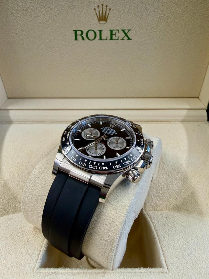 Rolex | Daytona | 126519LN-0006 | White gold | 40 mm | Rubber | Black | Automatic