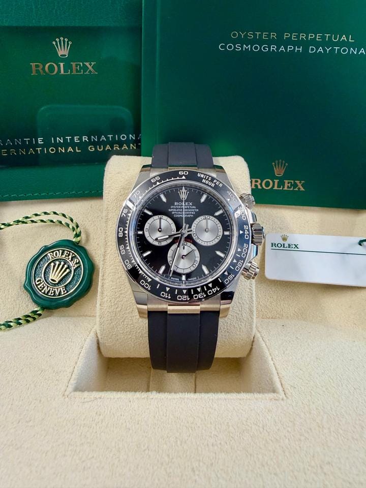 Rolex | Daytona | 126519LN-0006 | White gold | 40 mm | Rubber | Black | Automatic