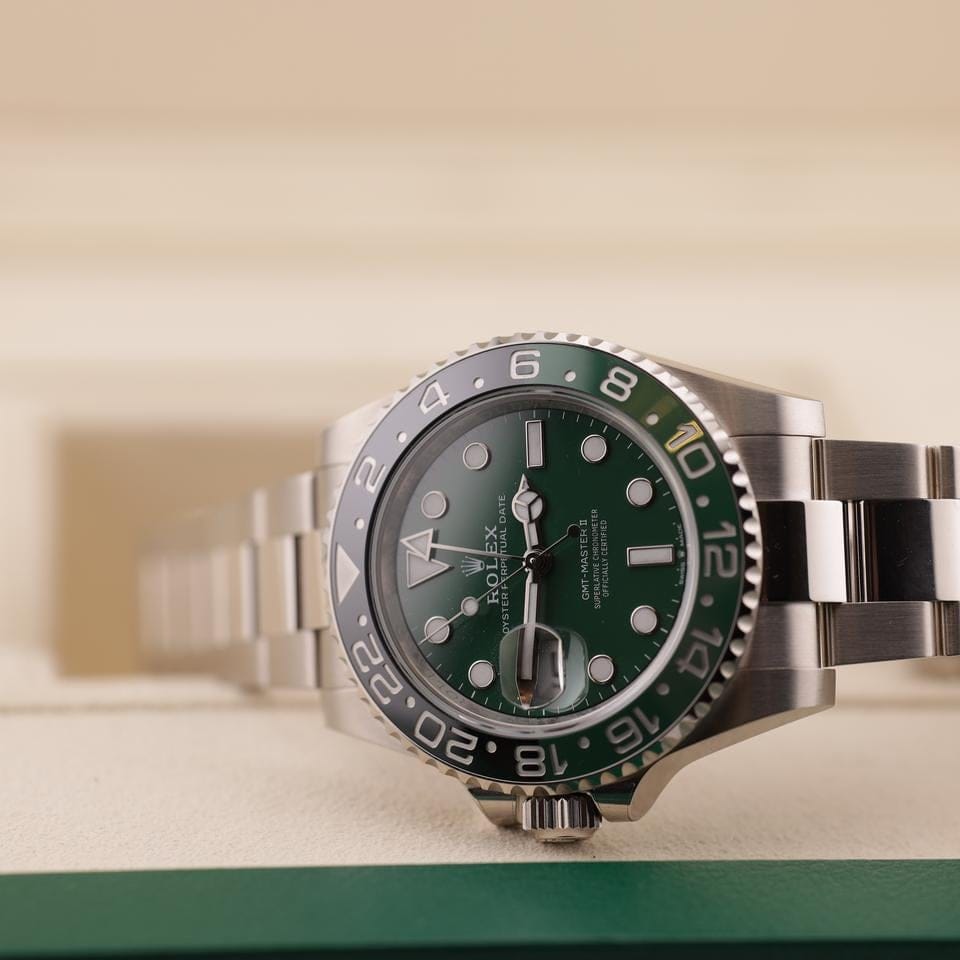 Rolex | GMT-Master II | 126729VTNR | White gold | 40 mm | White gold | Green | Automatic