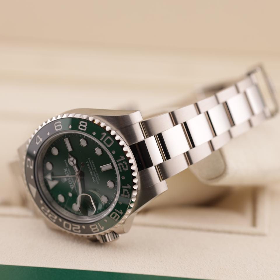 Rolex | GMT-Master II | 126729VTNR | White gold | 40 mm | White gold | Green | Automatic