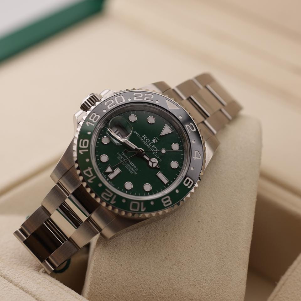 Rolex | GMT-Master II | 126729VTNR | White gold | 40 mm | White gold | Green | Automatic