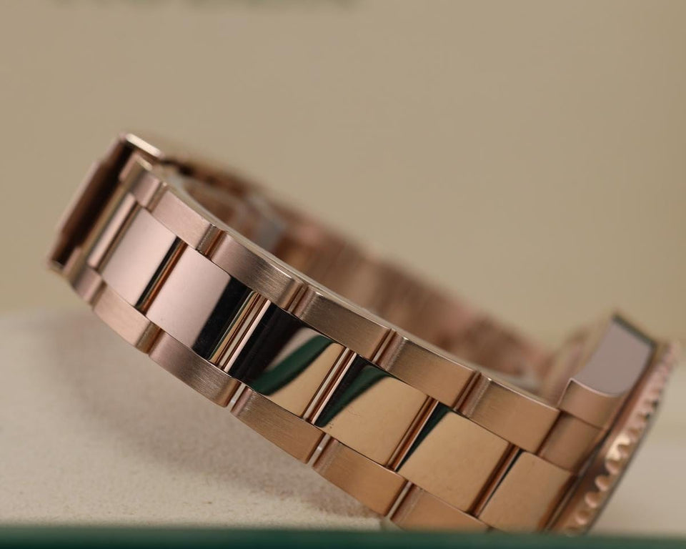Rolex | GMT-Master II | 126715CHNR | Gold/Steel | 40 mm | Rose gold | Black | Automatic