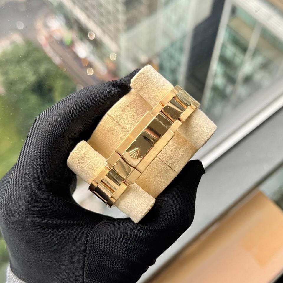 Rolex | Sky-Dweller | 326938 | Yellow gold | 42 mm | Yellow gold | Gold | Automatic