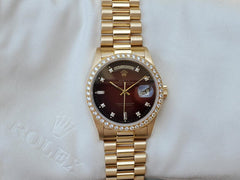 Rolex | Day-Date | 18038 | Yellow gold | 36 mm | Yellow gold | Red | Automatic