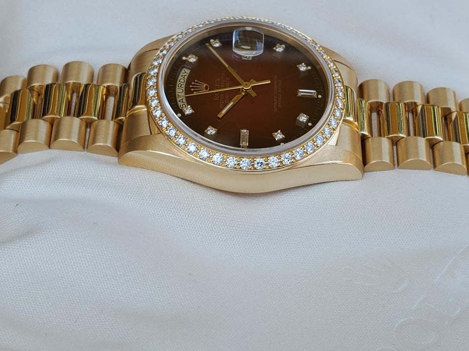 Rolex | Day-Date | 18038 | Yellow gold | 36 mm | Yellow gold | Red | Automatic