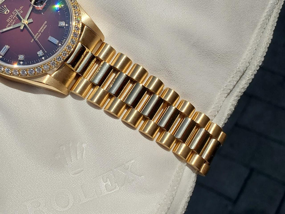 Rolex | Day-Date | 18038 | Yellow gold | 36 mm | Yellow gold | Red | Automatic