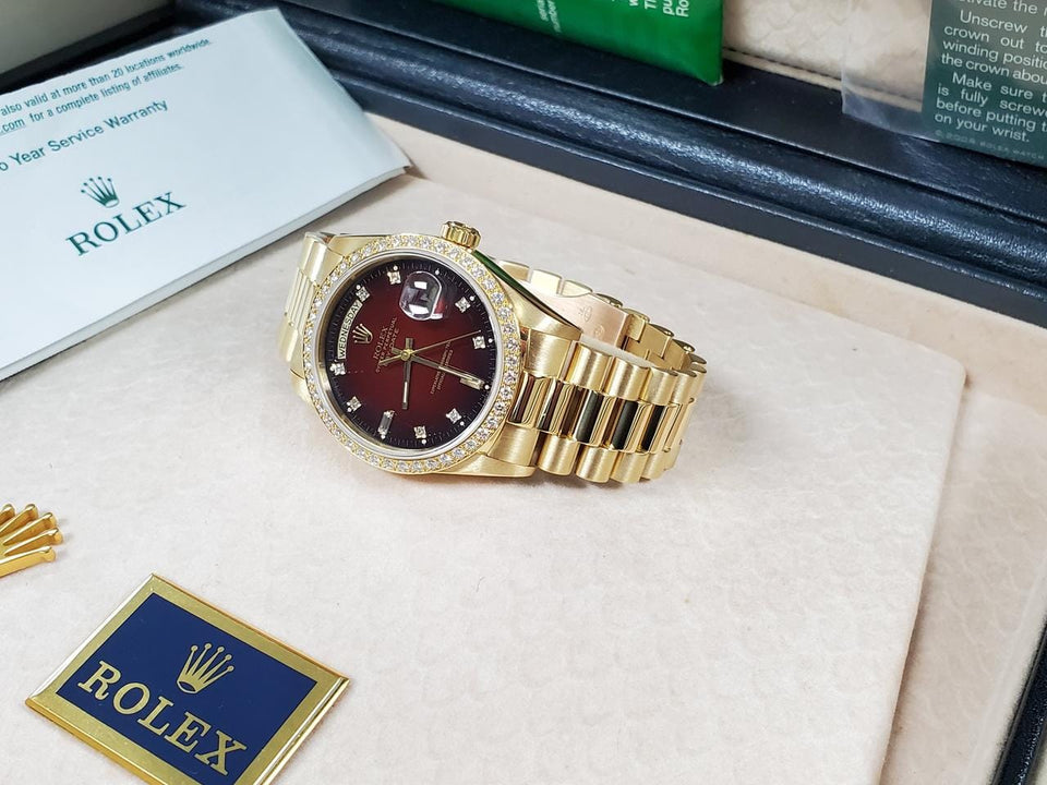 Rolex | Day-Date | 18038 | Yellow gold | 36 mm | Yellow gold | Red | Automatic