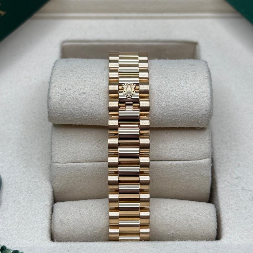 Rolex | Datejust | 279178 | Yellow gold | 28 mm | Yellow gold | Silver | Automatic