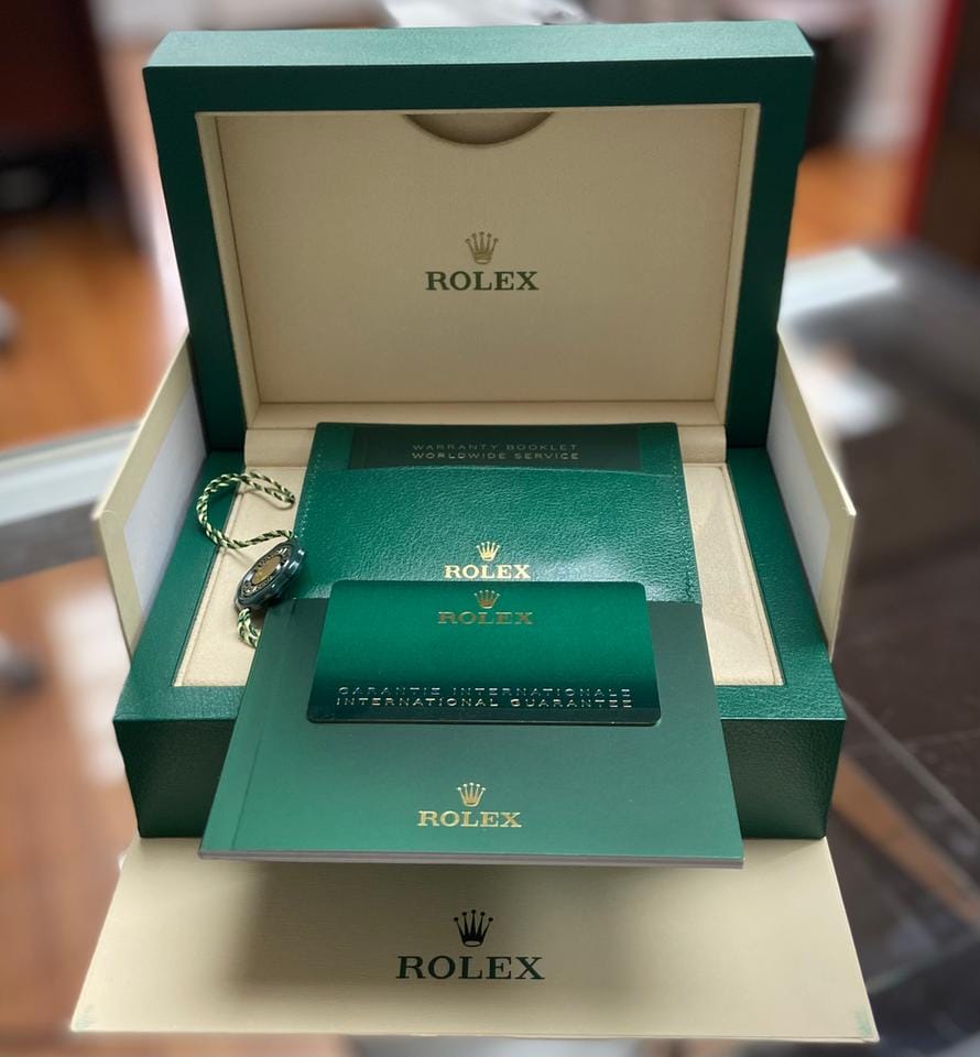 Rolex | Sky-Dweller | 326238-0007 | Yellow gold | 42 mm | Rubber | Champagne | Automatic