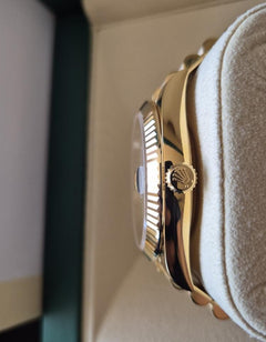 Rolex | Day-Date | 228238 | Yellow gold | 40 mm | Yellow gold | White | Automatic