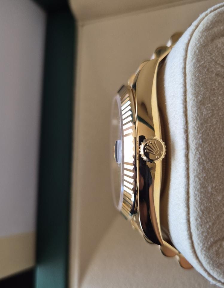 Rolex | Day-Date | 228238 | Yellow gold | 40 mm | Yellow gold | White | Automatic