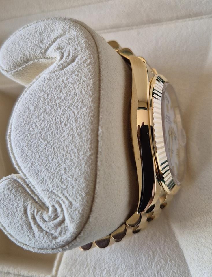 Rolex | Day-Date | 228238 | Yellow gold | 40 mm | Yellow gold | White | Automatic