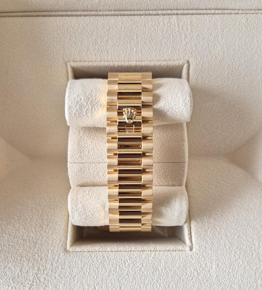 Rolex | Day-Date | 228238 | Yellow gold | 40 mm | Yellow gold | White | Automatic