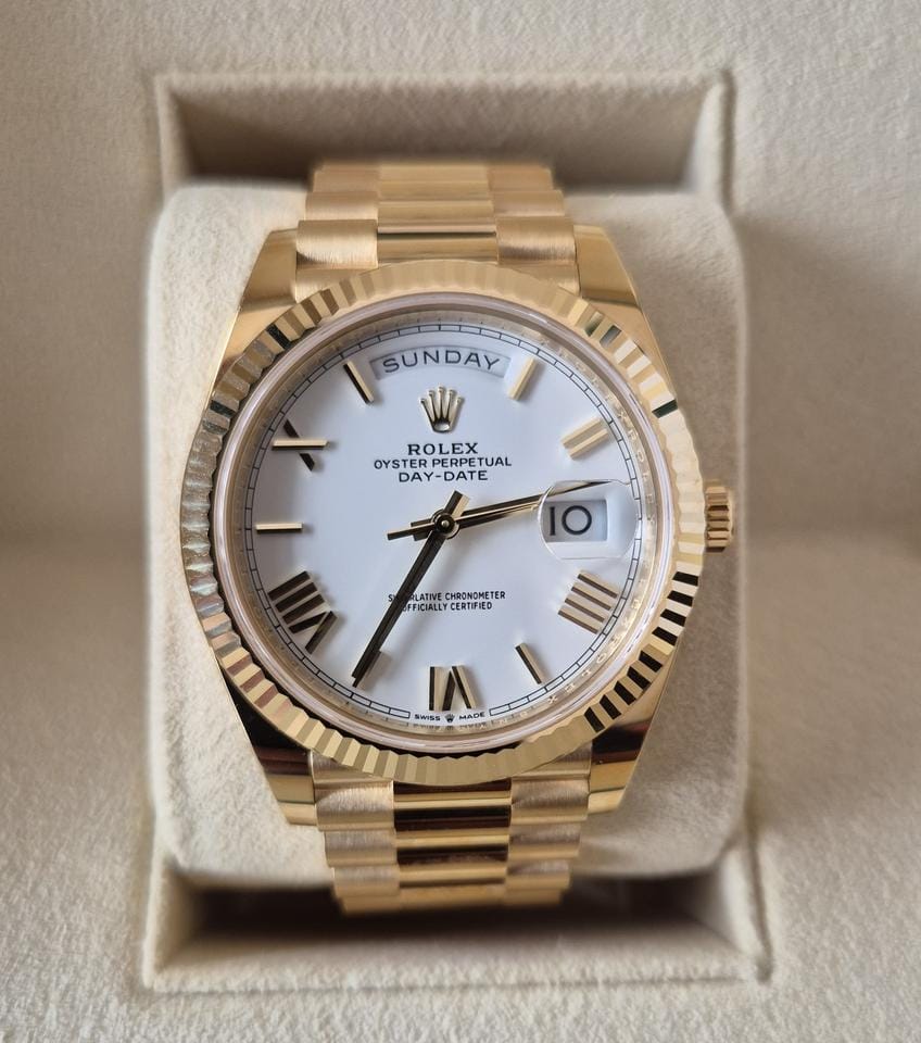 Rolex | Day-Date | 228238 | Yellow gold | 40 mm | Yellow gold | White | Automatic