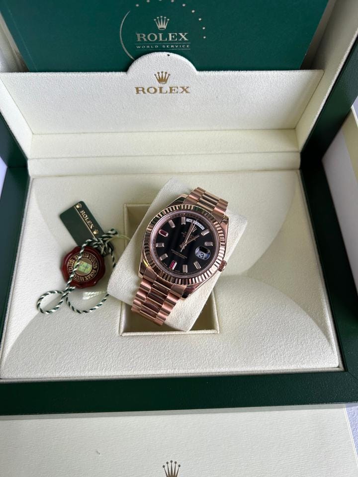 Rolex | Day-Date | 218235 | Rose gold | Rose gold | Black