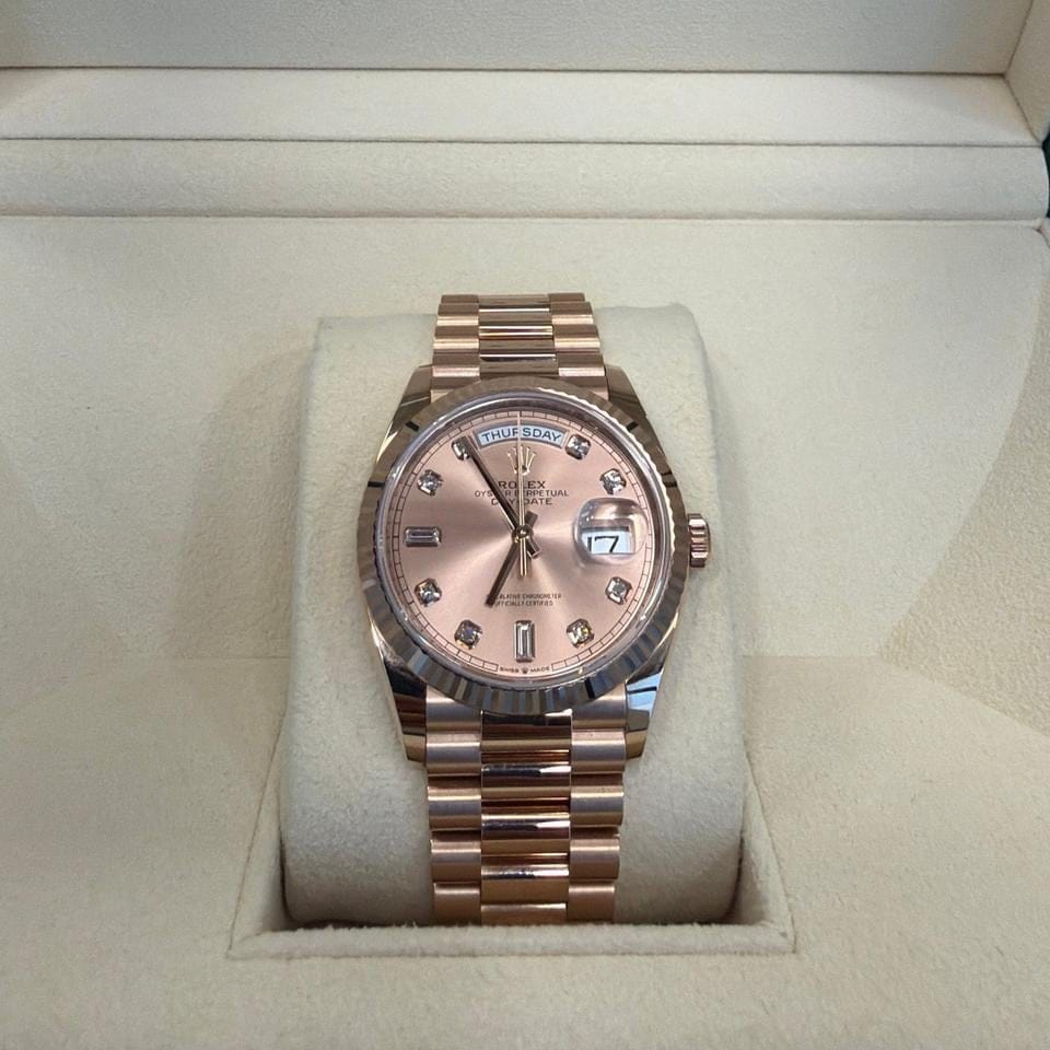 Rolex | Day-Date | 128235 | Red gold | 36 x 43 mm | Rose gold | Pink | Automatic