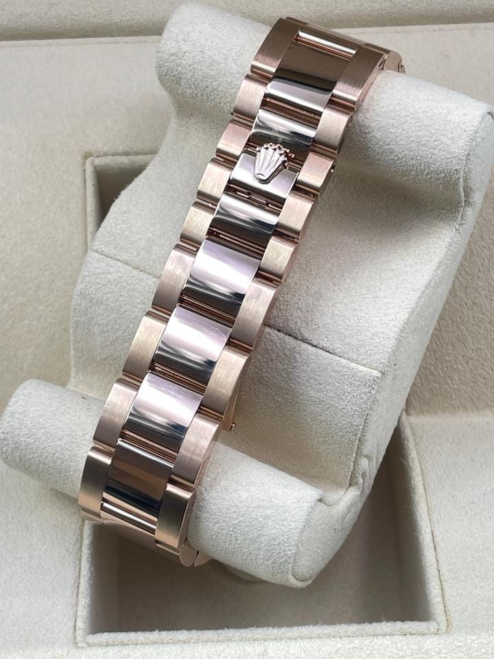 Rolex | Day-Date | 118235 | Rose gold | 36 mm | Rose gold | Gold | Automatic