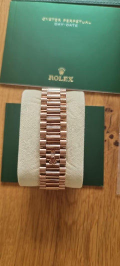 Rolex | Day-Date | 228235 | Rose gold | 40 mm | Rose gold | Gold | Automatic