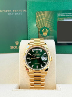 Rolex Day-Date 36 NEW 128238 Day Date 36mm 18kt Yellow Gold on Green Baguette Diamond Dial