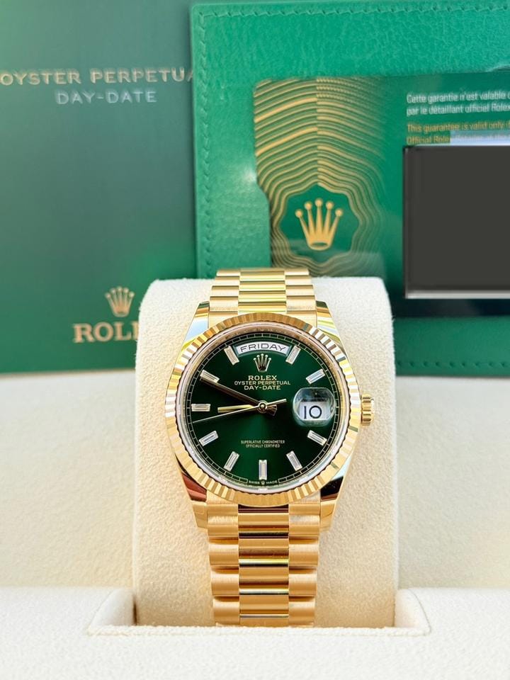 Rolex Day-Date 36 NEW 128238 Day Date 36mm 18kt Yellow Gold on Green Baguette Diamond Dial