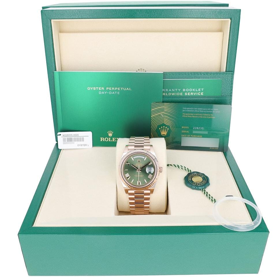 Rolex | Day-Date | 228235 | Rose gold | 40 x 47 mm | Rose gold | Green | Automatic