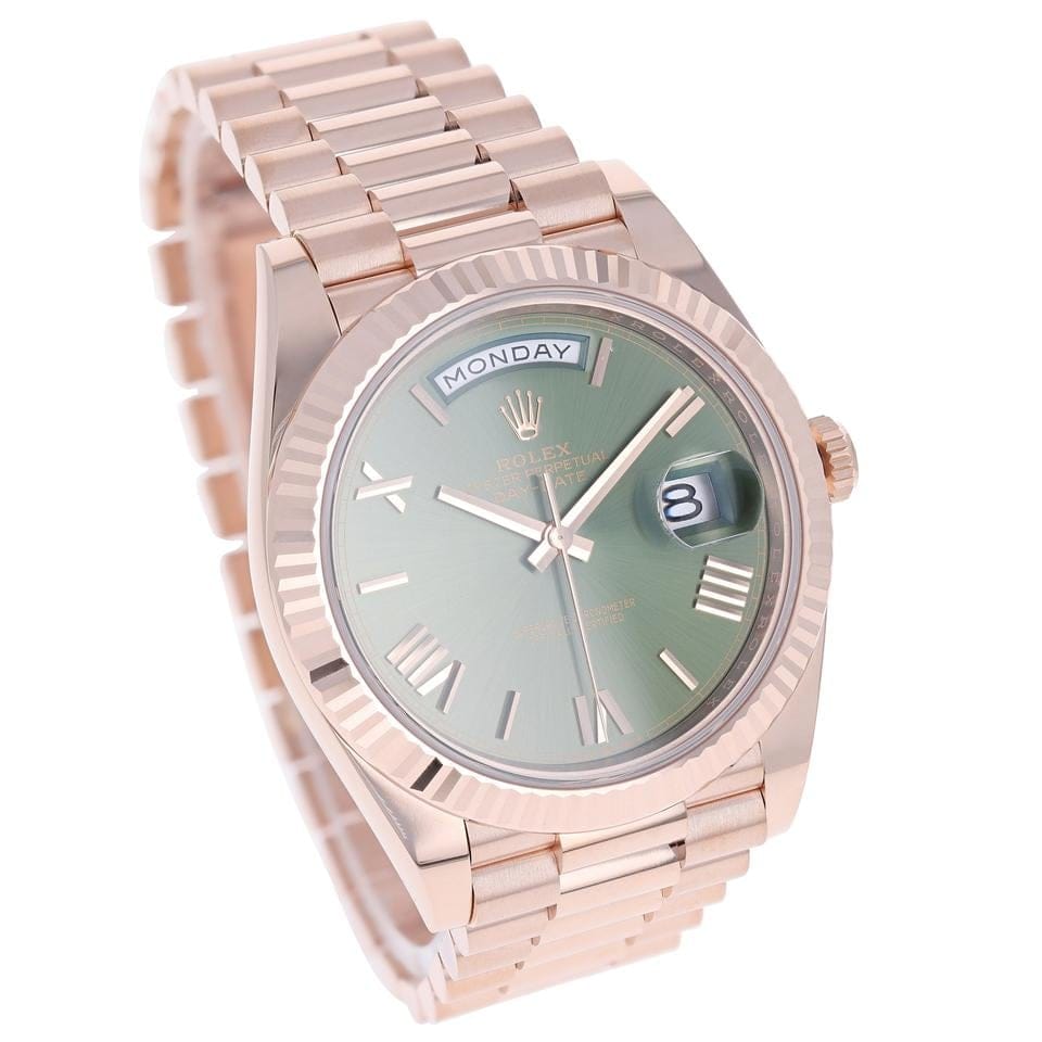 Rolex | Day-Date | 228235 | Rose gold | 40 x 47 mm | Rose gold | Green | Automatic