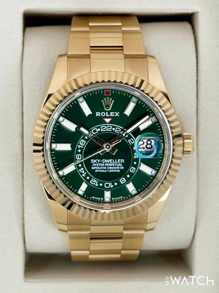 Rolex | Sky-Dweller | 336938 | Yellow gold | 42 mm | Yellow gold | Green | Automatic