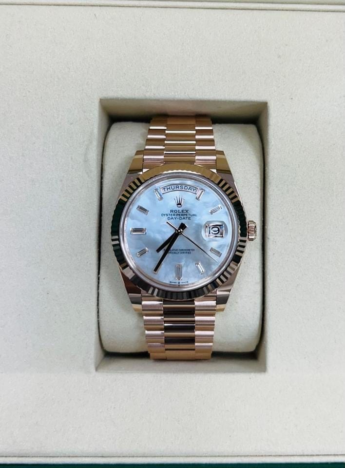 Rolex | Day-Date | 228235 | Rose gold | 40 mm | Rose gold | Mother of pearl | Automatic