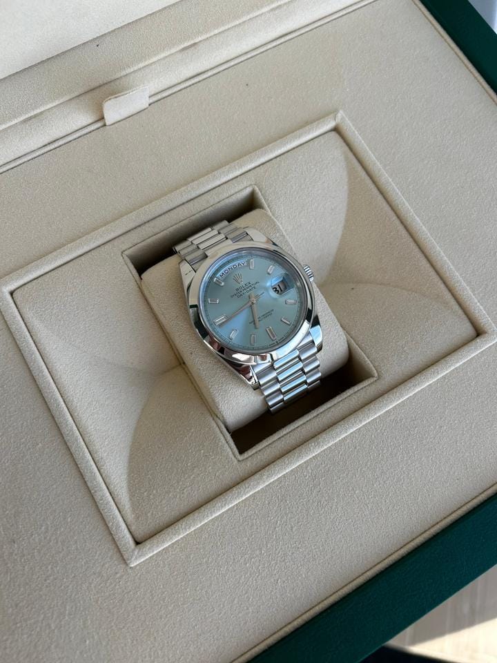 Rolex | Day-Date | 228206 | Platinum | 40 mm | Platinum | Blue | Automatic