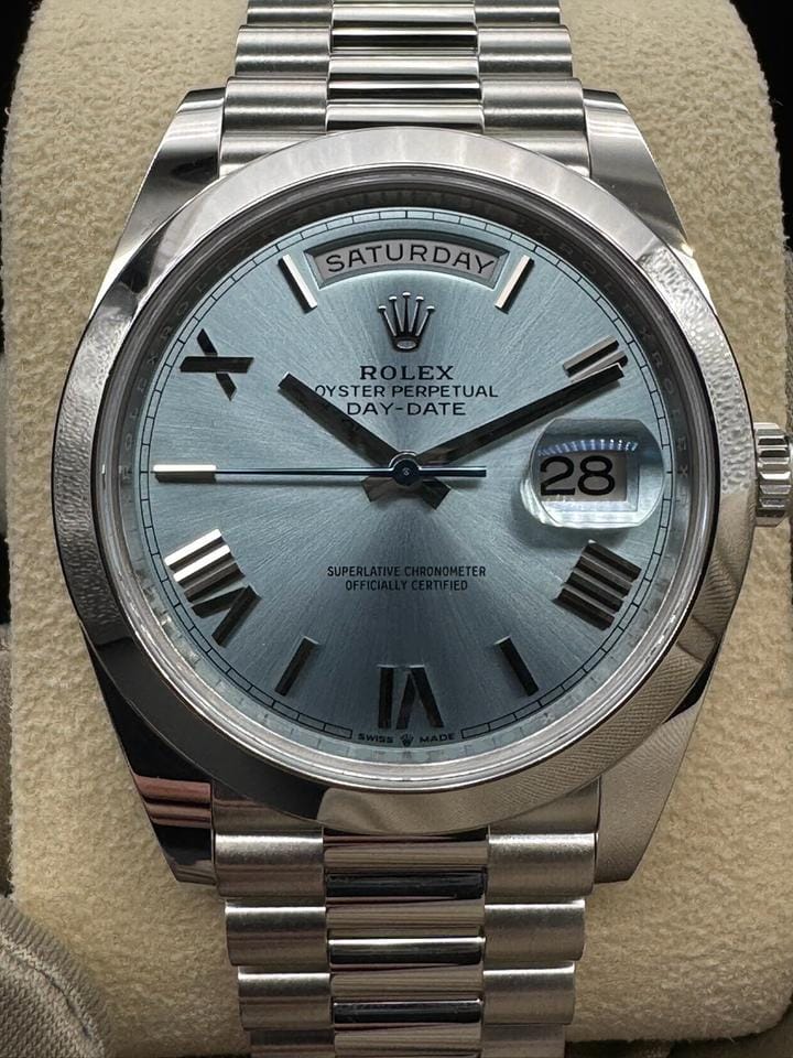 Rolex | Day-Date | 228206 | Platinum | 40 x 48 mm | Platinum | Blue | Automatic
