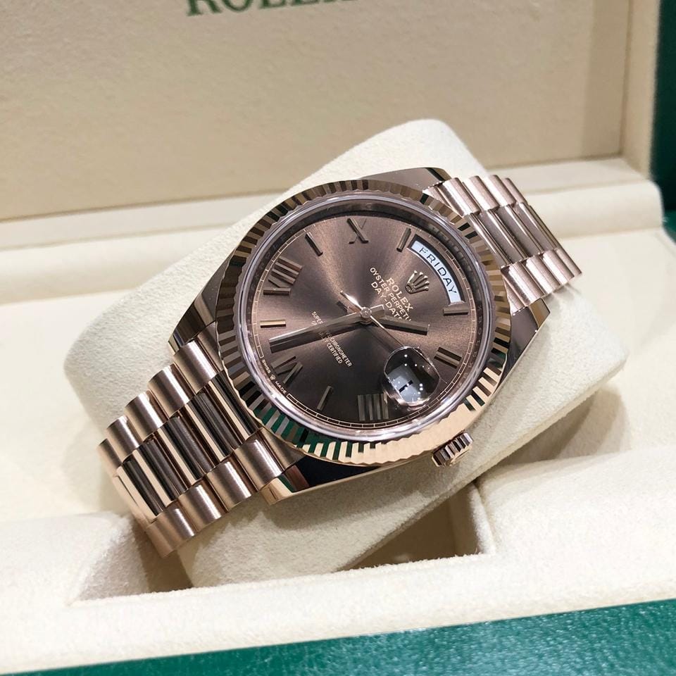 Rolex | Day-Date | 228235-0006 | Rose gold | 40 mm | Rose gold | Brown | Automatic