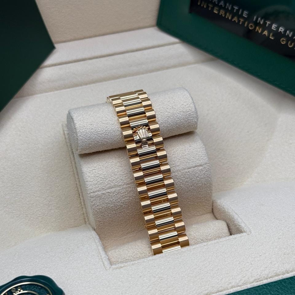Rolex | Datejust | 278288RBR | Yellow gold | 31 mm | Yellow gold | Mother of pearl | Automatic