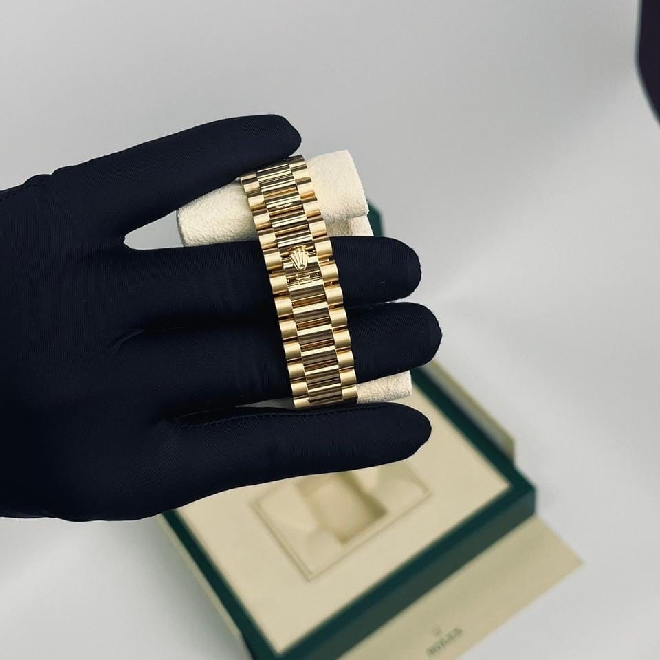 Rolex | Day-Date | 228348RBR | Yellow gold | 40 x 48 mm | Yellow gold | White | Automatic