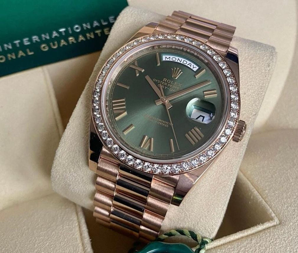 Rolex | Day-Date | 228345RBR-0011 | Rose gold | 40 mm | Rose gold | Green | Automatic