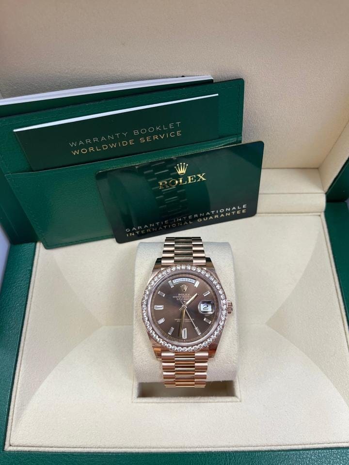 Rolex | Day-Date | 228345RBR-0006 | Rose gold | 40 mm | Rose gold | Brown | Automatic