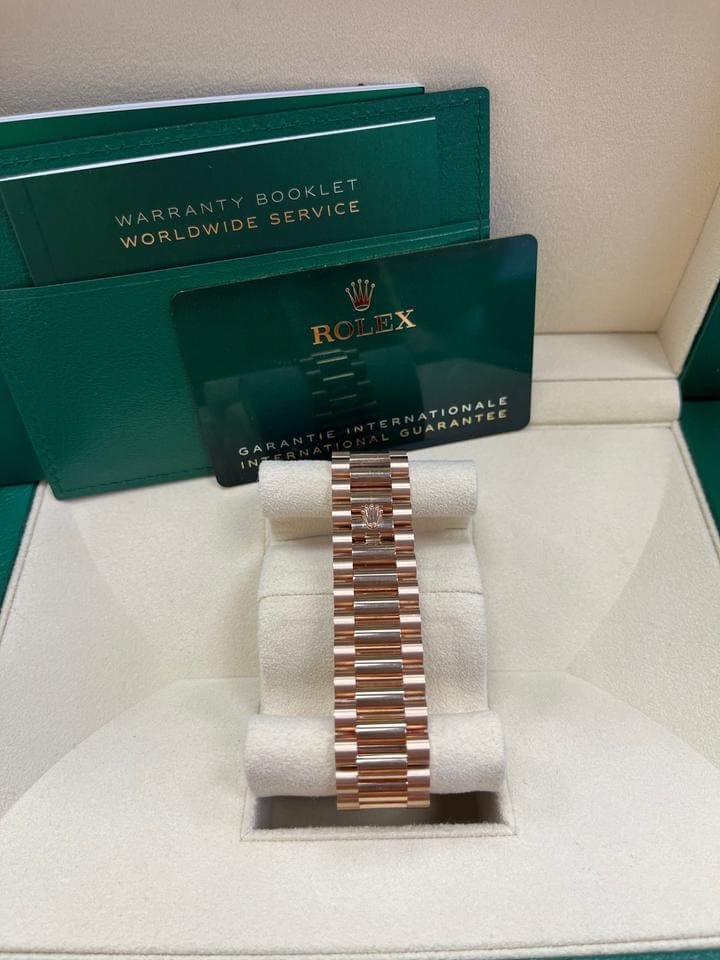 Rolex | Day-Date | 228345RBR-0006 | Rose gold | 40 mm | Rose gold | Brown | Automatic