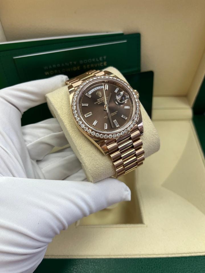 Rolex | Day-Date | 228345RBR-0006 | Rose gold | 40 mm | Rose gold | Brown | Automatic