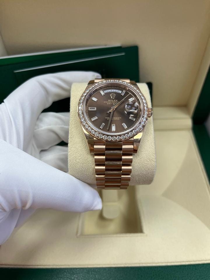 Rolex | Day-Date | 228345RBR-0006 | Rose gold | 40 mm | Rose gold | Brown | Automatic