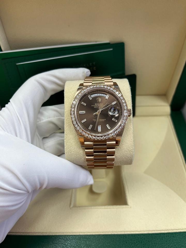 Rolex | Day-Date | 228345RBR-0006 | Rose gold | 40 mm | Rose gold | Brown | Automatic