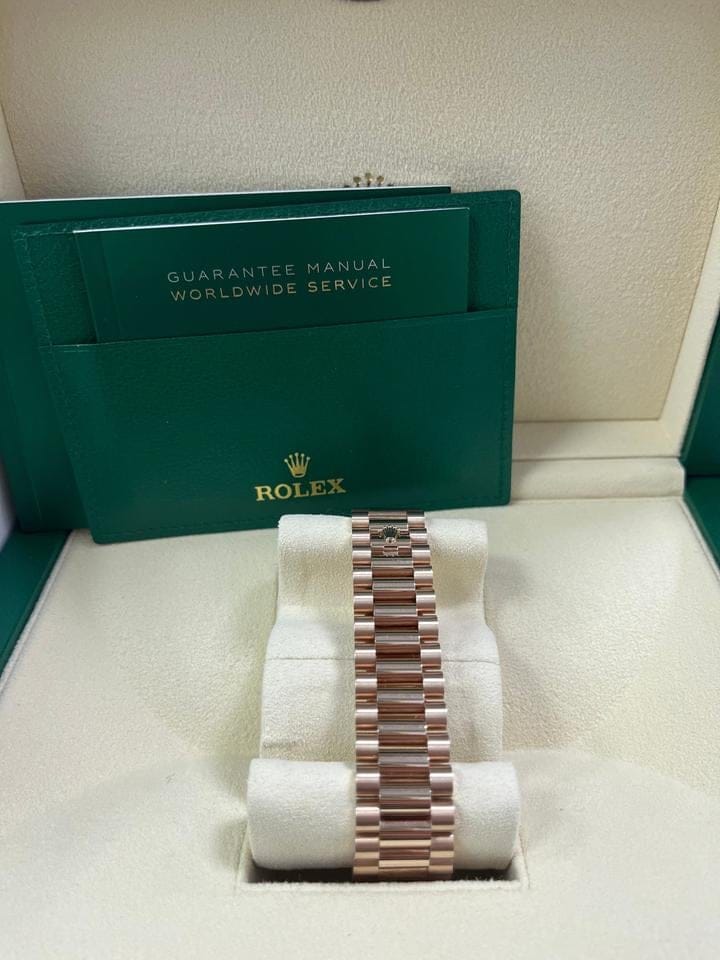 Rolex | Day-Date | 228345rbr | Rose gold | 40 mm | Rose gold | Silver | Automatic
