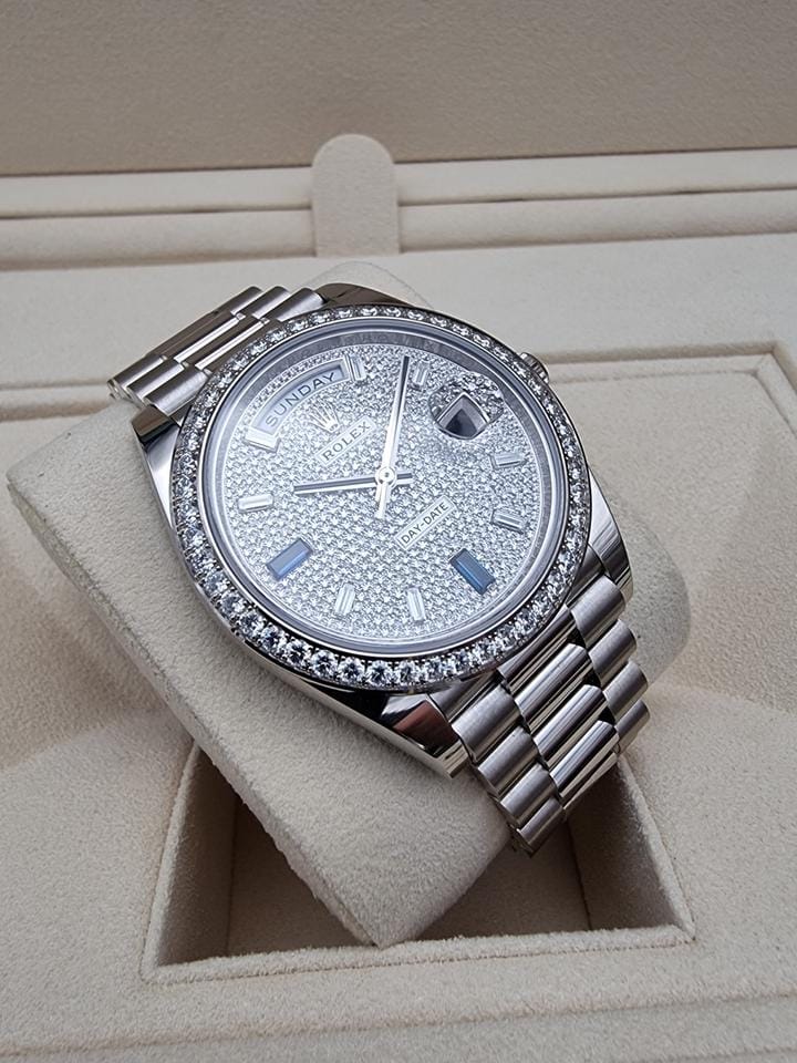 Rolex | Day-Date | 228349RBR | White gold | 40 x 48 mm | White gold | White | Automatic