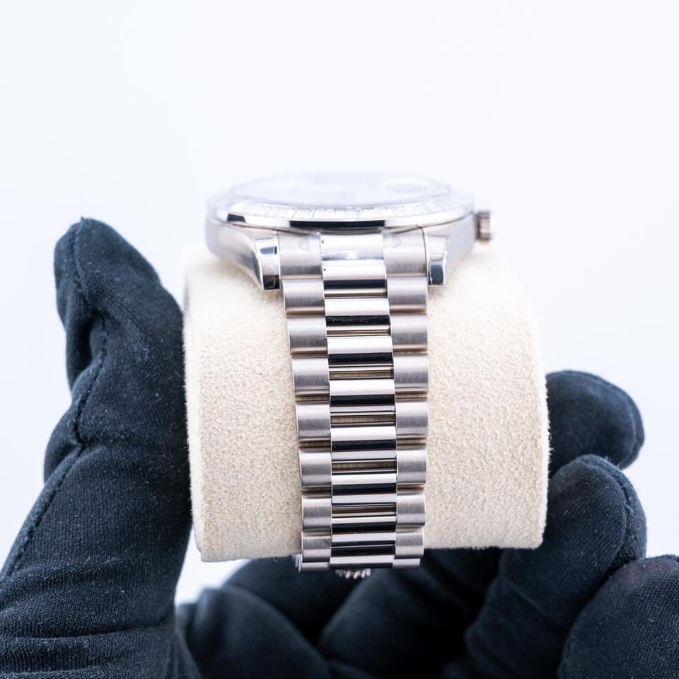 Rolex | Day-Date | 218399 | White gold | 41 mm | White gold | Silver | Automatic