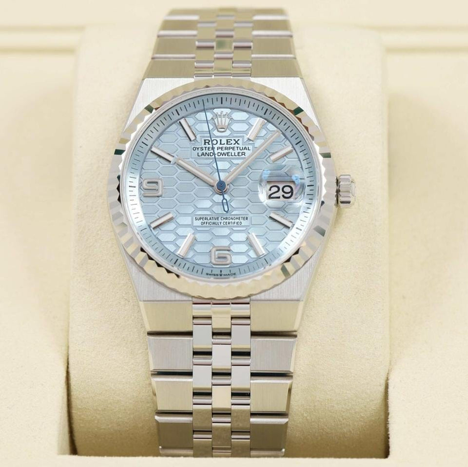 Rolex | Land-Dweller | 127236 | Platinum | 36 mm | Blue