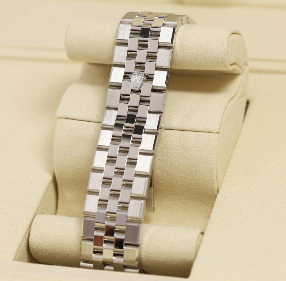 Rolex | Land-Dweller | 127236 | Platinum | 36 mm | Blue