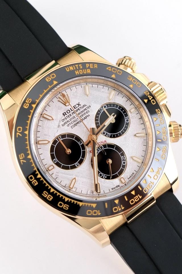 Rolex | Daytona | 126518LN | Yellow gold | 40 mm | Rubber | Silver | Automatic
