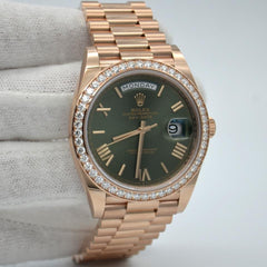 Rolex | Day-Date | 228345RBR | Rose gold | 40 x 48 mm | Rose gold | Green | Automatic