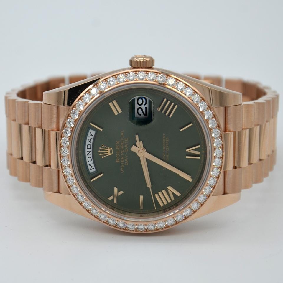 Rolex | Day-Date | 228345RBR | Rose gold | 40 x 48 mm | Rose gold | Green | Automatic