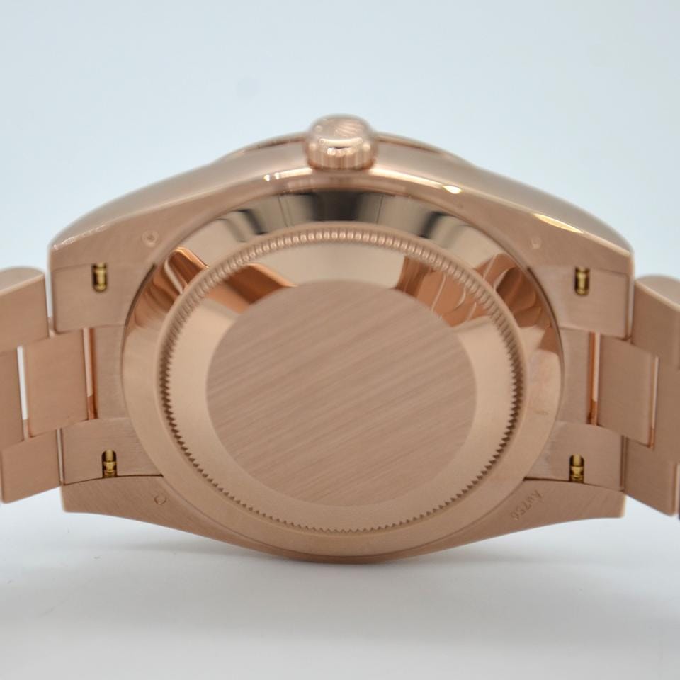 Rolex | Day-Date | 228345RBR | Rose gold | 40 x 48 mm | Rose gold | Green | Automatic